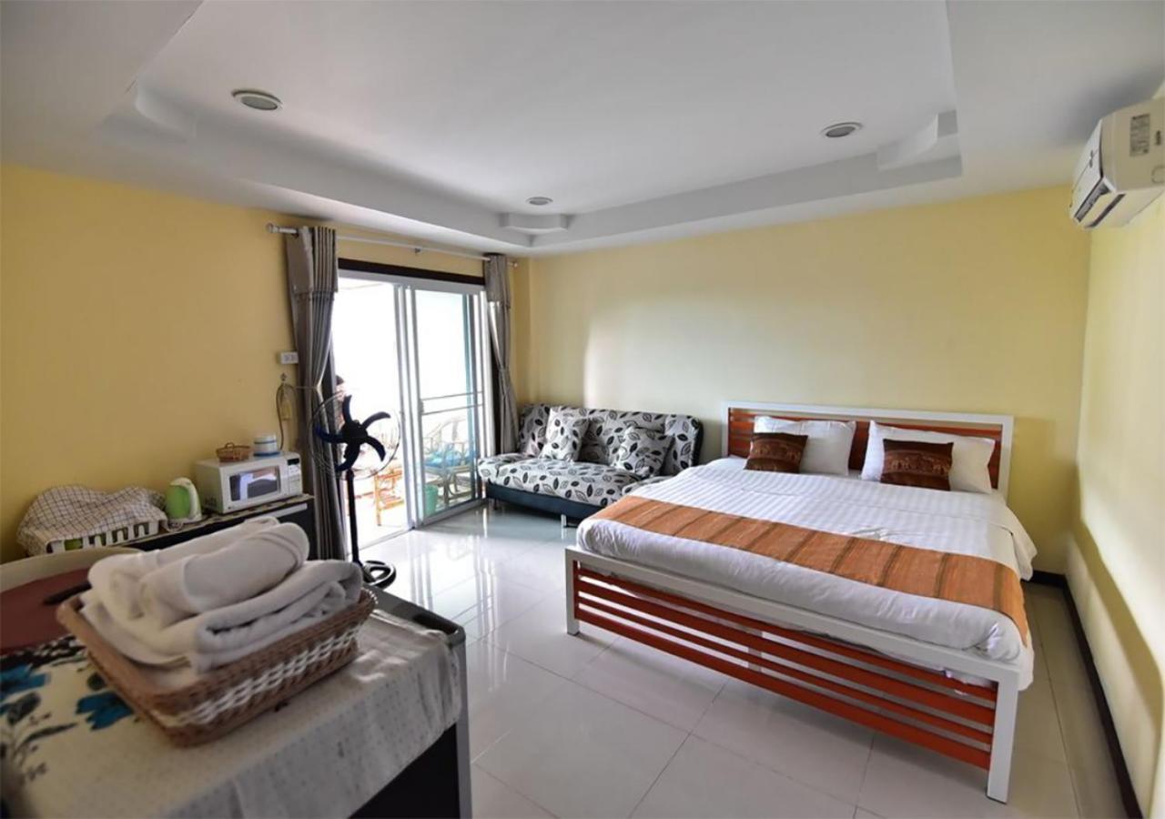 Joy House Jomtien Beach Exterior photo