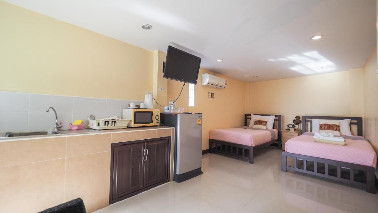 Joy House Jomtien Beach Exterior photo