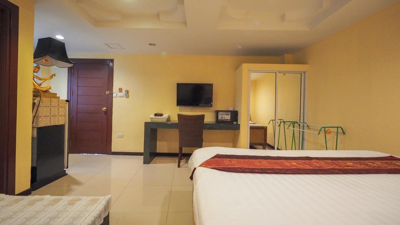 Joy House Jomtien Beach Exterior photo