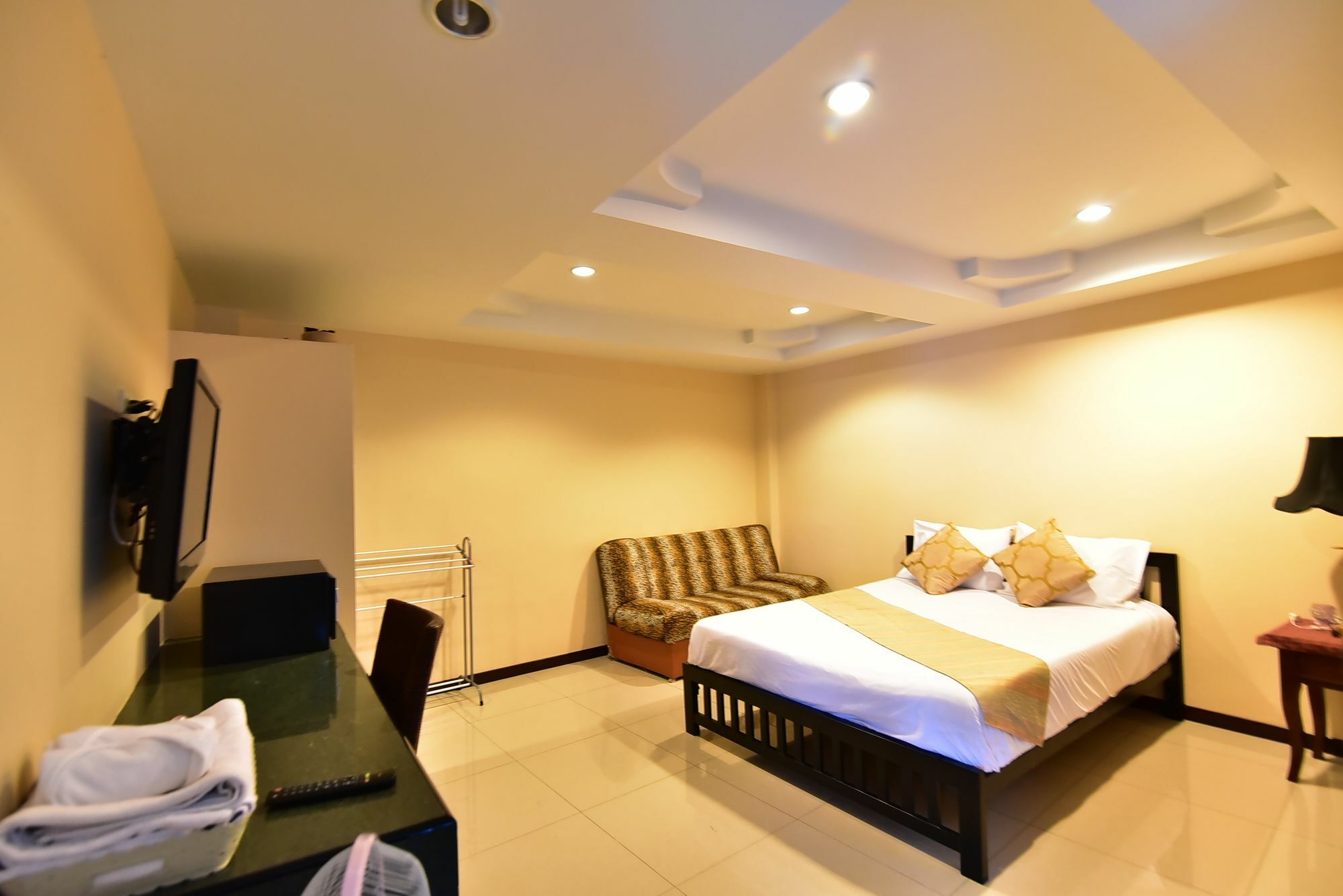 Joy House Jomtien Beach Exterior photo